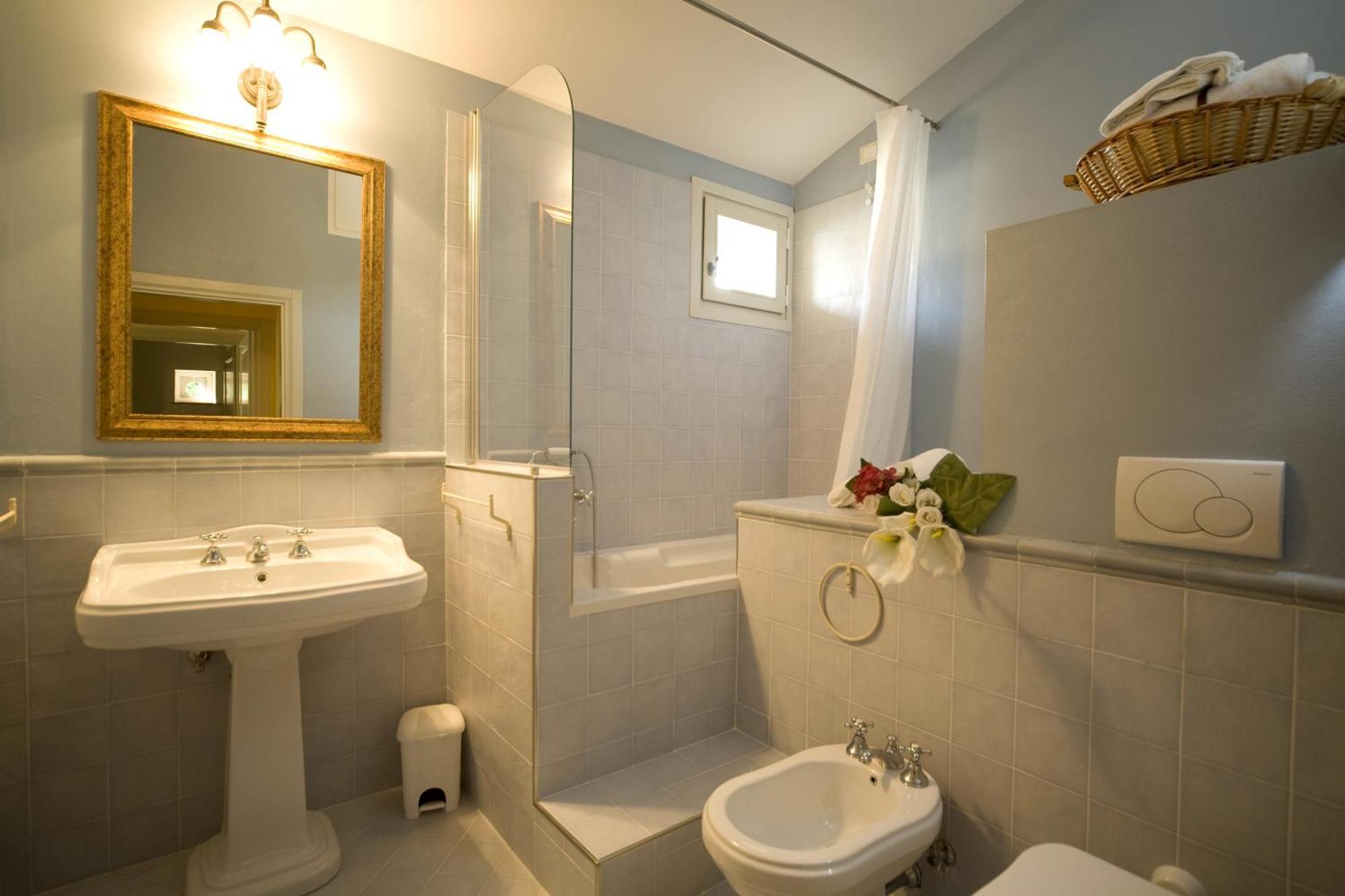 Borgo Della Meliana Gambassi Terme Hotel Bilik gambar